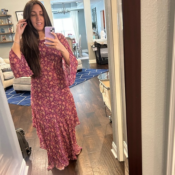 Tularosa (Shiloh Dress) sold out on Revolve.com Retails for $268 - Picture 7 of 7